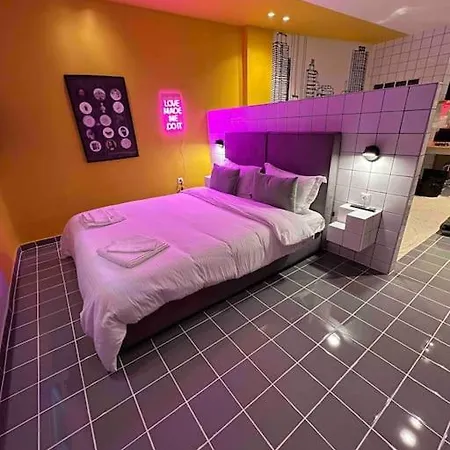 Santa Sophia's Elegant Pop *